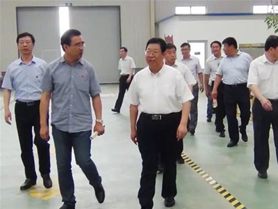 安丘市委書(shū)記桑福嶺一行深入科靈調研工作，傾力打造科靈節能為非公黨建示范單位