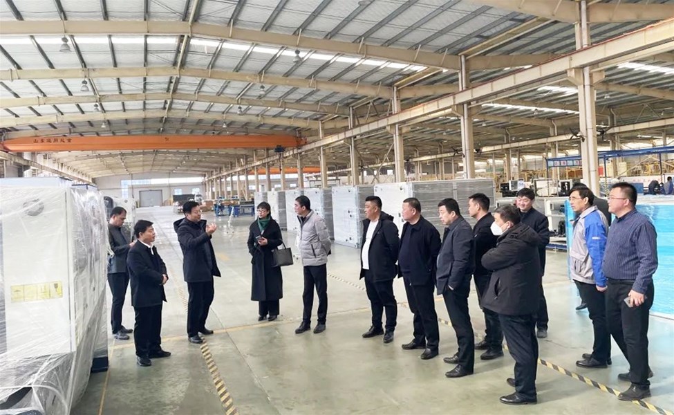 中國建筑節能協(xié)會(huì )建筑節能技術(shù)推廣工作委員會(huì )一行到訪(fǎng)山東科靈節能